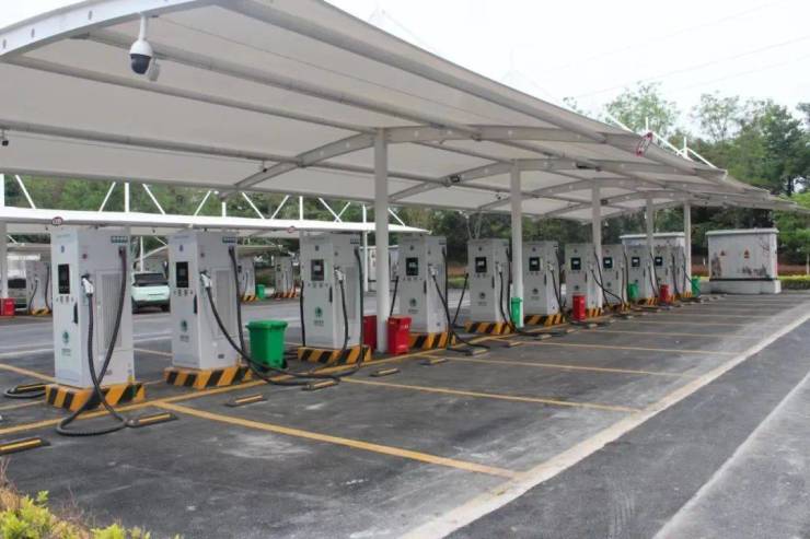 提升市民充電效率 濟(jì)寧高新區(qū)新能源汽車示范充電站建設(shè)紀(jì)實(shí)