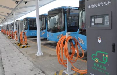 南陽最大電動(dòng)汽車充電站建成投用 新能源車主的“里程無憂”時(shí)代來了